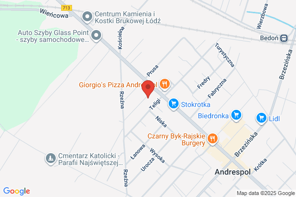 Marwen. Schody, parapety, kominki