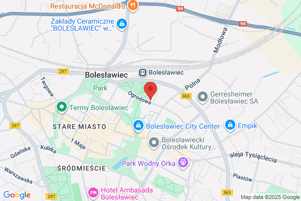 Piramida. Biuro turystyczne