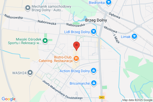 Bomak. Sklep z odzieza uzywana(