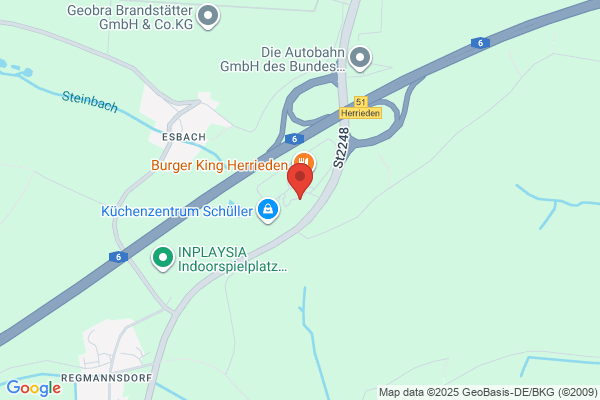 Mac Wladyslawa. Stoisko odziezowe